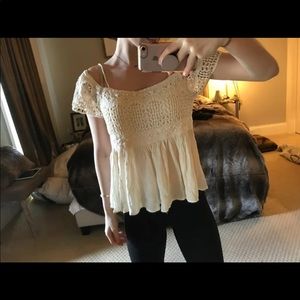 American Eagle white top small